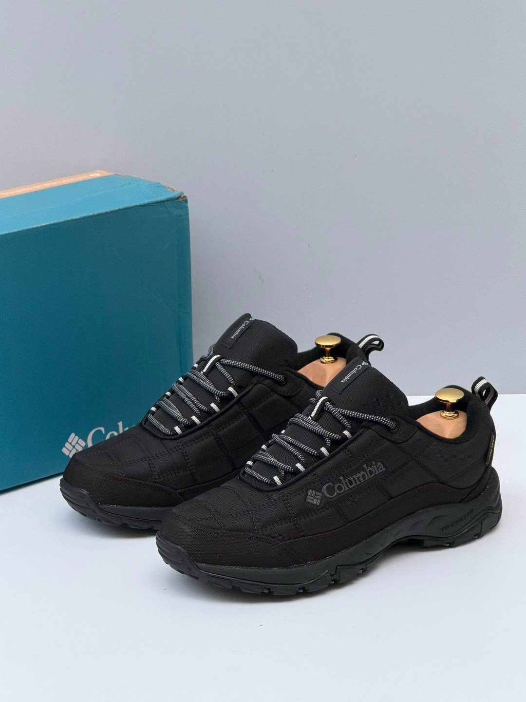 columbia waterproof черные зимние кроссовки,кроссовки columbia мужские,мужские зимние кроссовки columbia,термо кроссовки columbia,зимние кроссовки columbia