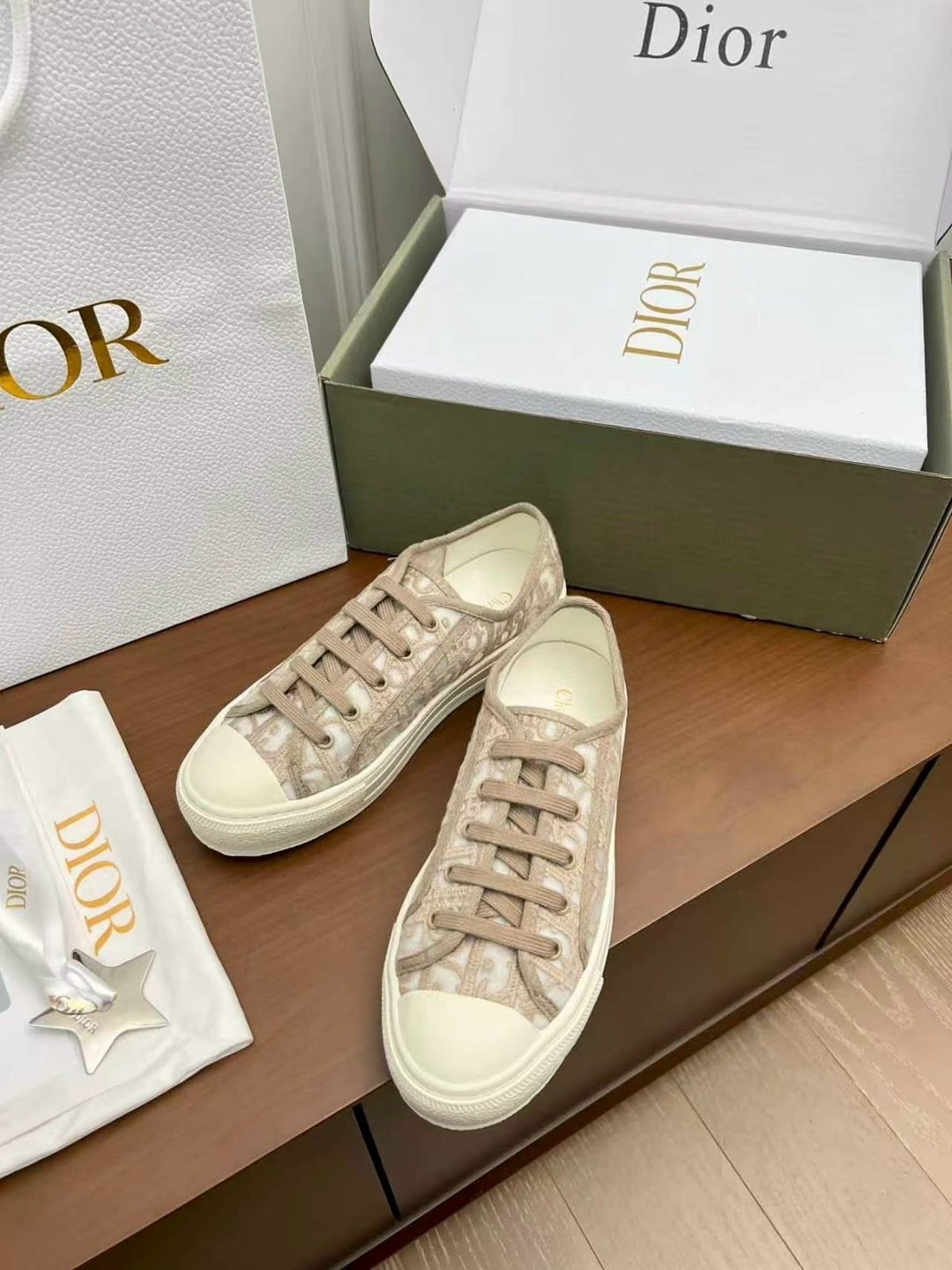 кеды dior женские,кеды christian dior,кеды dior,кеды диор,кеды диор женские