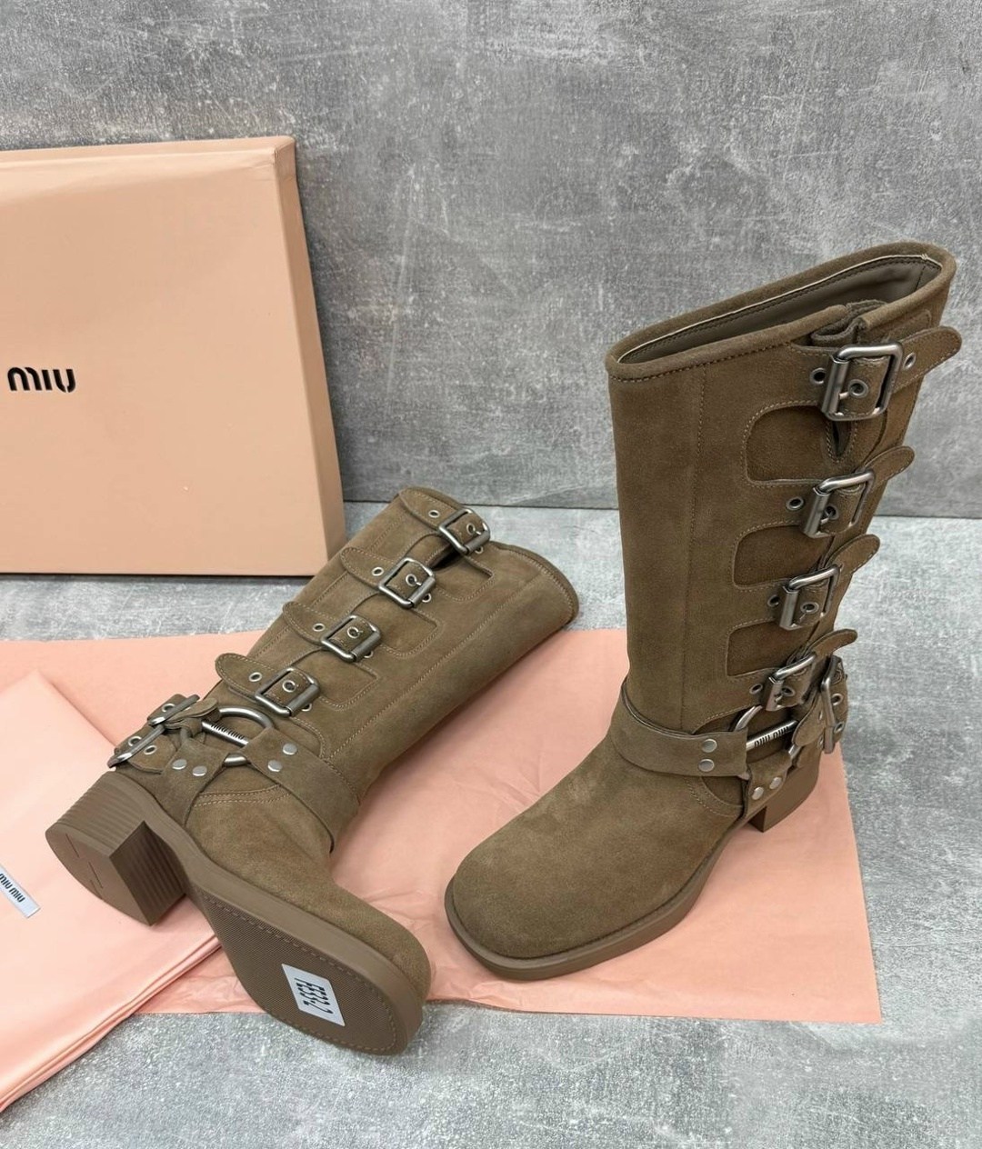 сапоги miu miu,женские сапоги,,сапоги модные,замшевые сапоги