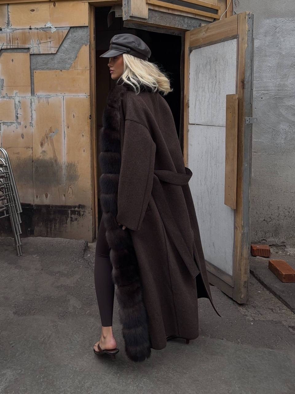 пальто из итальянского кашемира с мехом соболя yana kraft brand,пальто из итальянского кашемира с мехом соболя,пальто с соболем,пальто с мехом,пальто из 100% кашемира с соболем