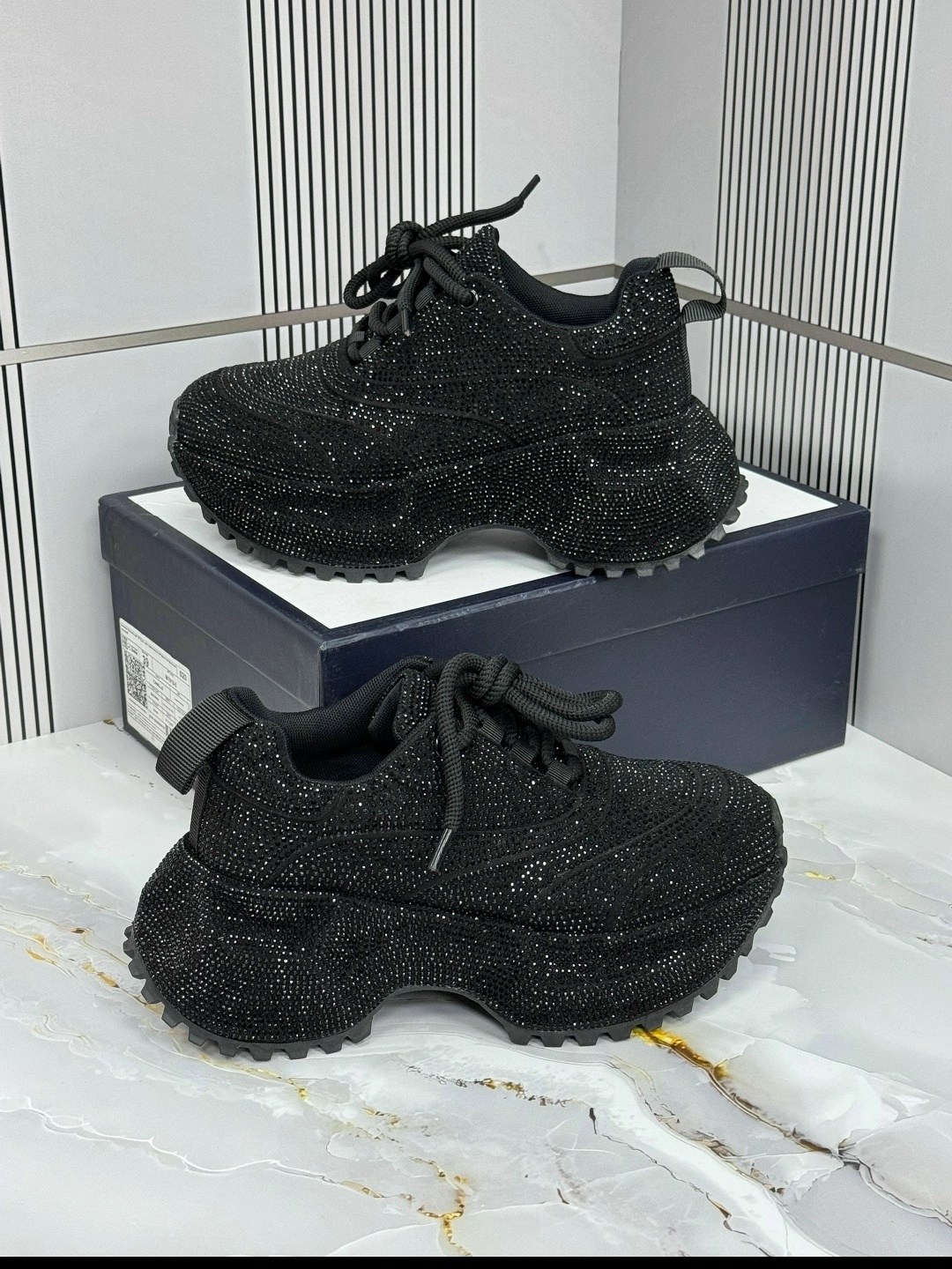 кроссовки balenciaga женские,,кроссовки женскиe,женские кроссовки balenciaga блестящие со стразами,кроссовки черные
