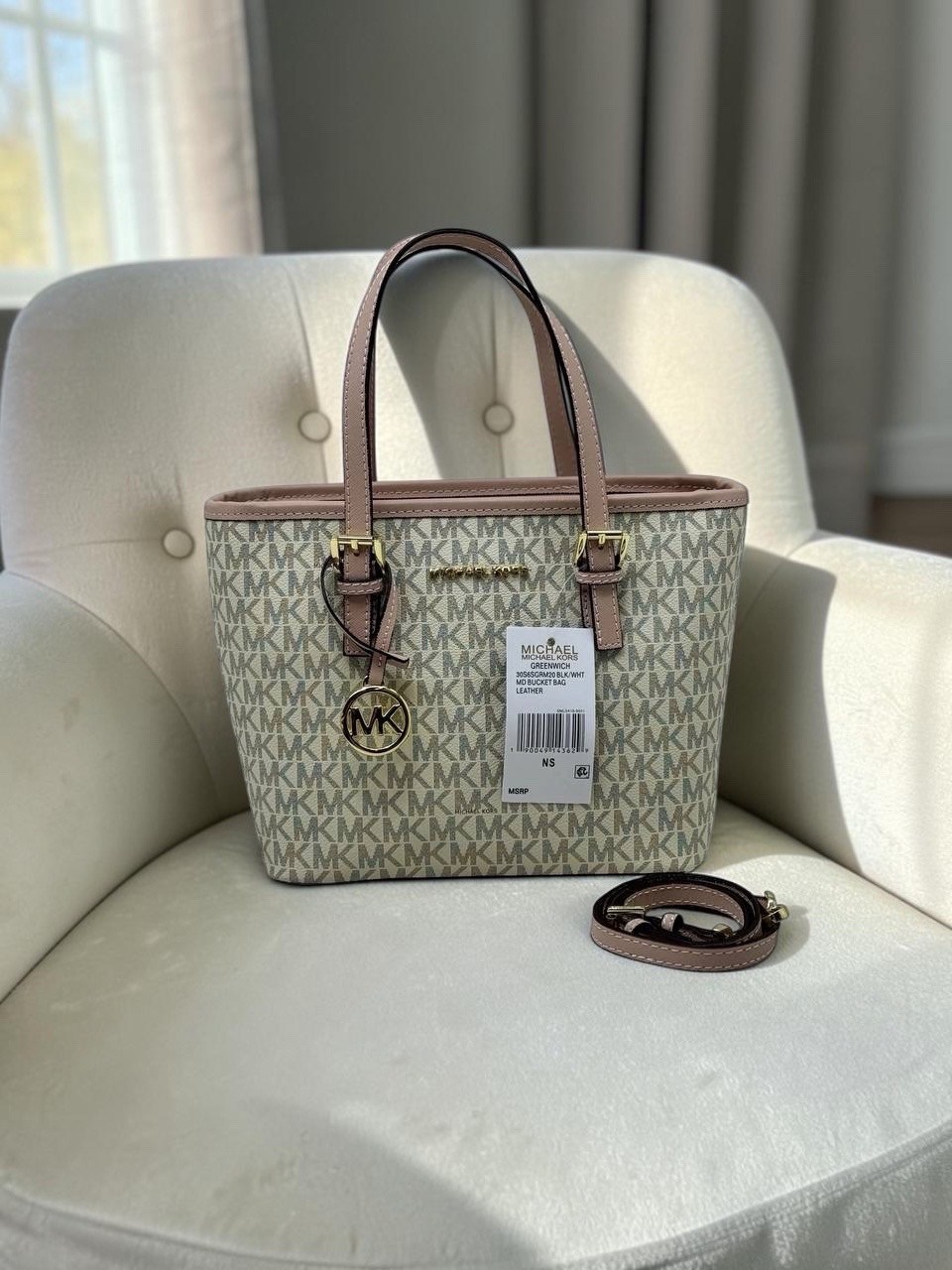 сумка michael kors,michael kors сумка на плечо,michael kors jet set travel,женская сумка,сумка шоппер michael kors