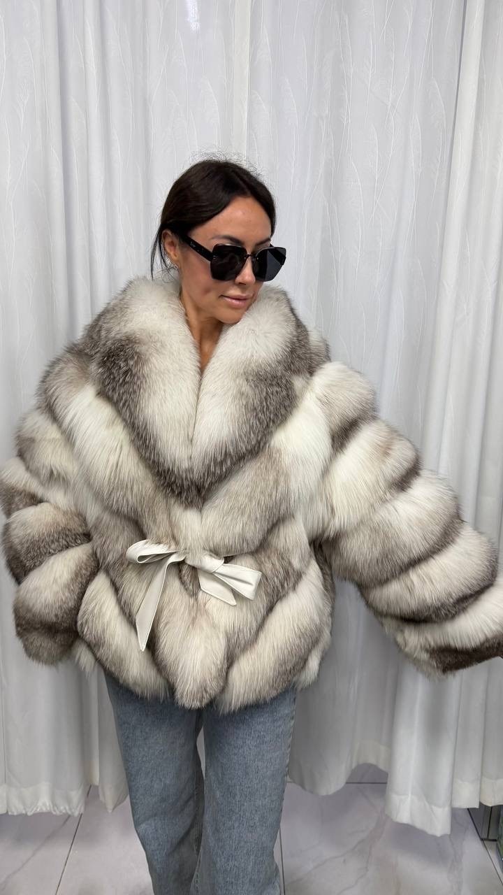 шуба из лисы,шуба лиса,шуба песец,шуба dior из меха белой лисы,женская шуба