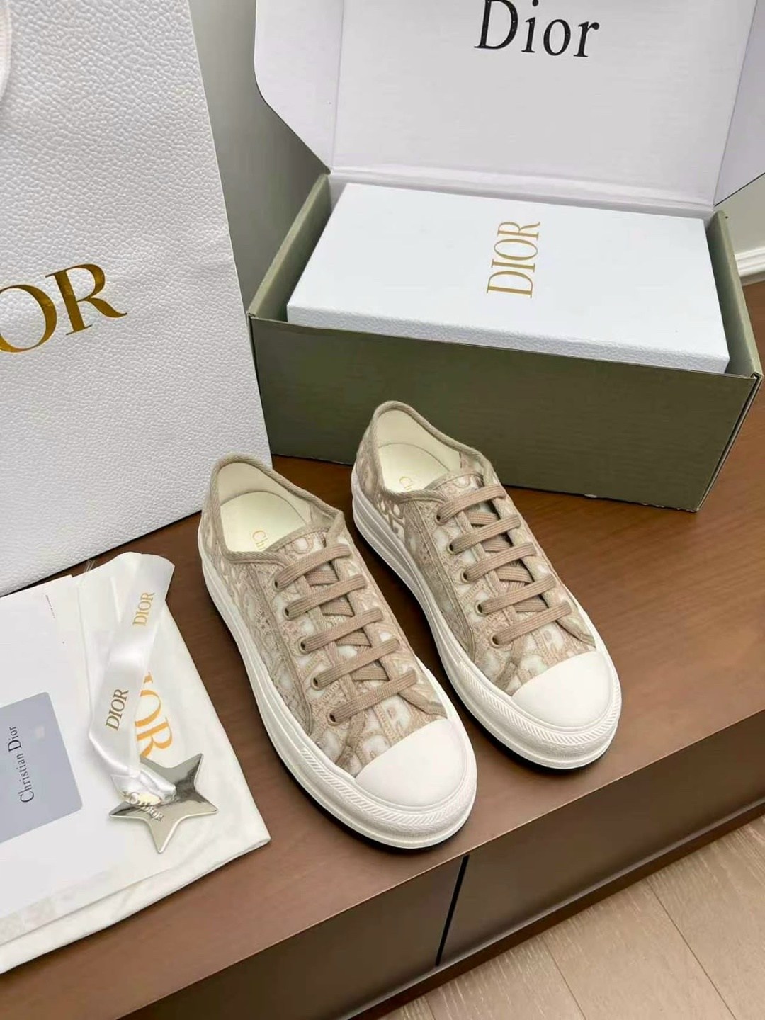 кеды женские dior,кеды dior,кроссовки dior,кеды christian dior,кеды dior walk'n dior женские 55101