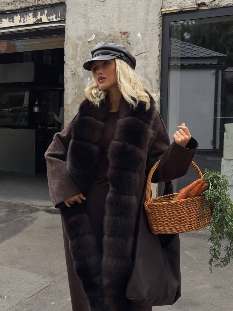 пальто из итальянского кашемира с мехом соболя yana kraft brand,пальто из итальянского кашемира с мехом соболя,пальто с соболем,пальто с мехом,пальто из 100% кашемира с соболем