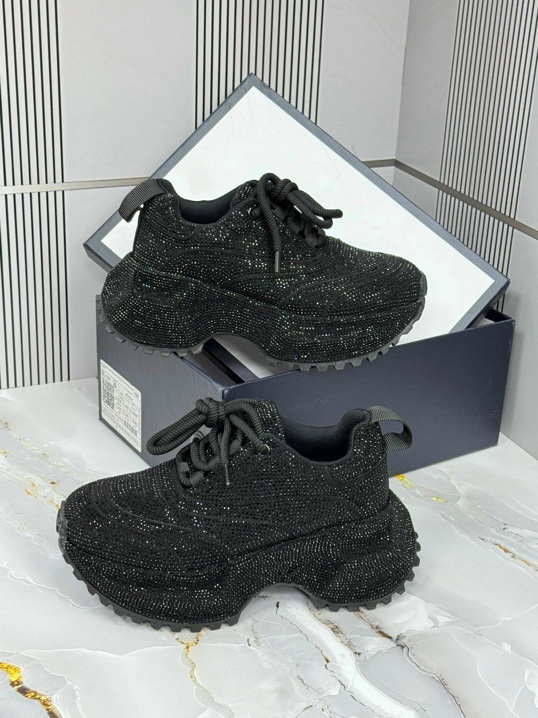 кроссовки balenciaga женские,,кроссовки женскиe,женские кроссовки balenciaga блестящие со стразами,кроссовки черные