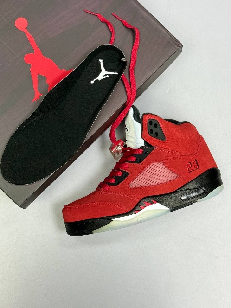 jordan 5 retro raging bull red,nike air jordan 5 retro,nike air jordan 5,кроссовки air jordan 5 retro raging bull red suede,air jordan 5