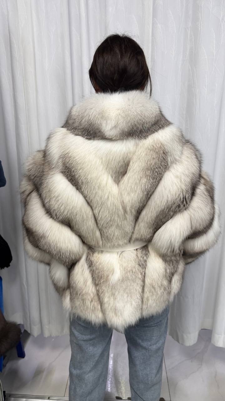 шуба из лисы,шуба лиса,шуба песец,шуба dior из меха белой лисы,женская шуба