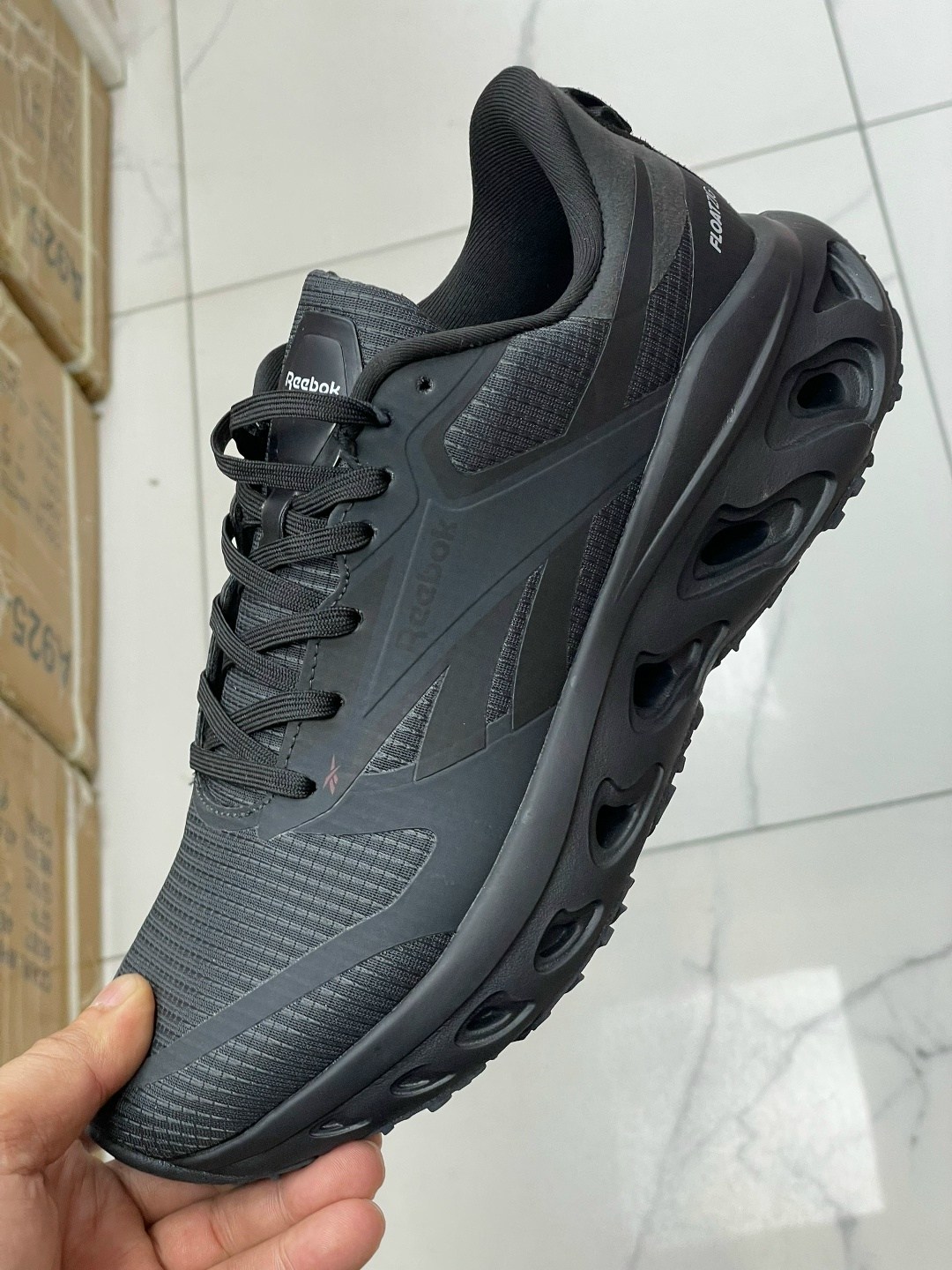 adidas мужские кроссовки,кроссовки adidas,кроссовки adidas climaproof,зимние кроссовки adidas,