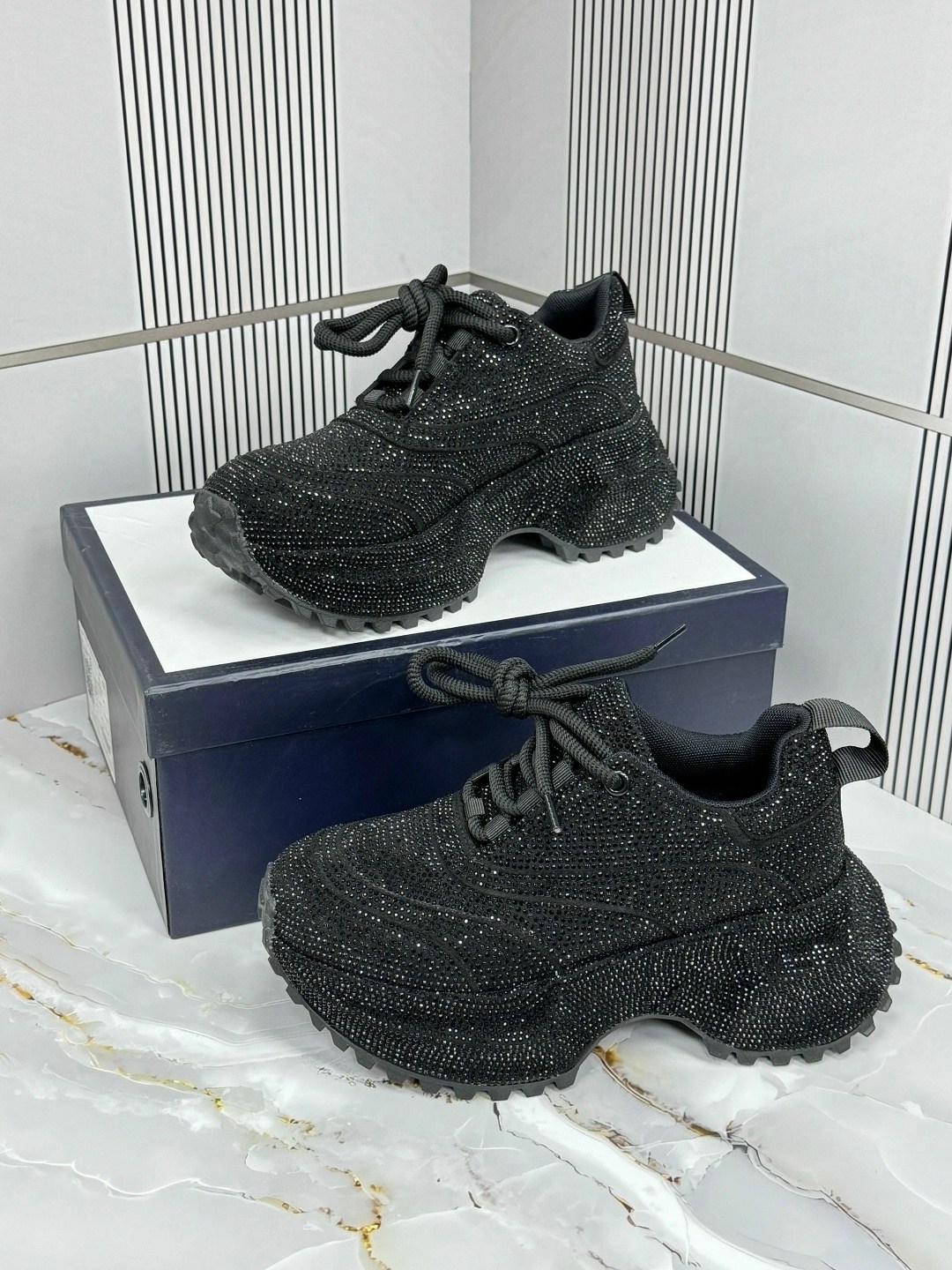 кроссовки balenciaga женские,,кроссовки женскиe,женские кроссовки balenciaga блестящие со стразами,кроссовки черные