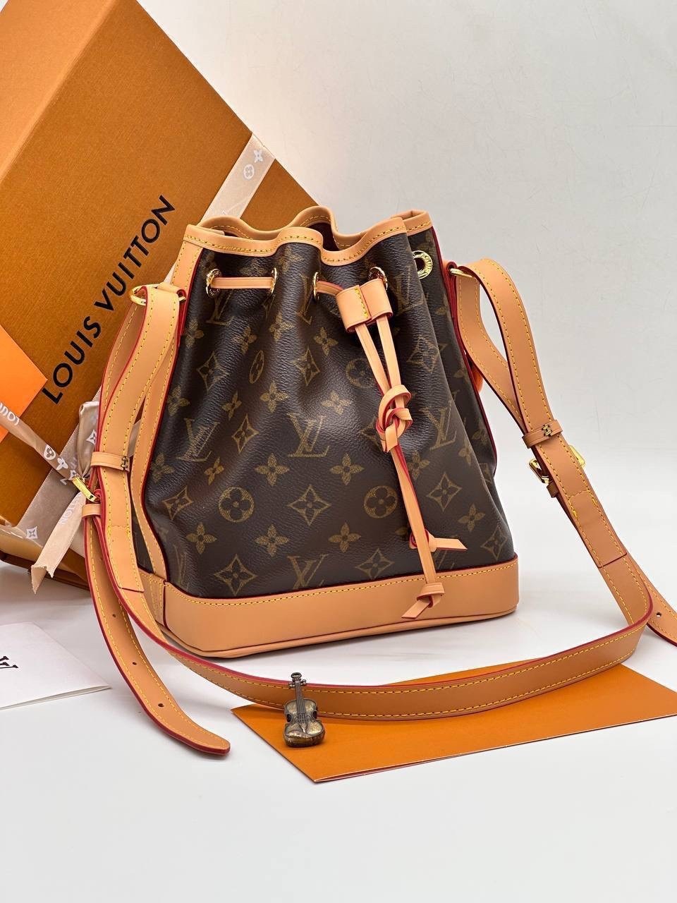 louis vuitton сумка женская,cумка louis vuitton,сумки луи виттон,louis vuitton сумка ведро,сумочка луи виттон