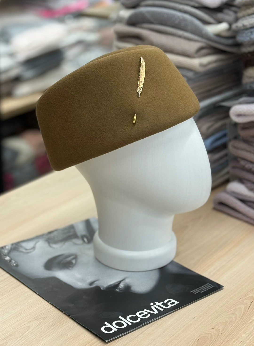 головной убор стюардессы,шляпа,головные уборы,шляпа берет,береты