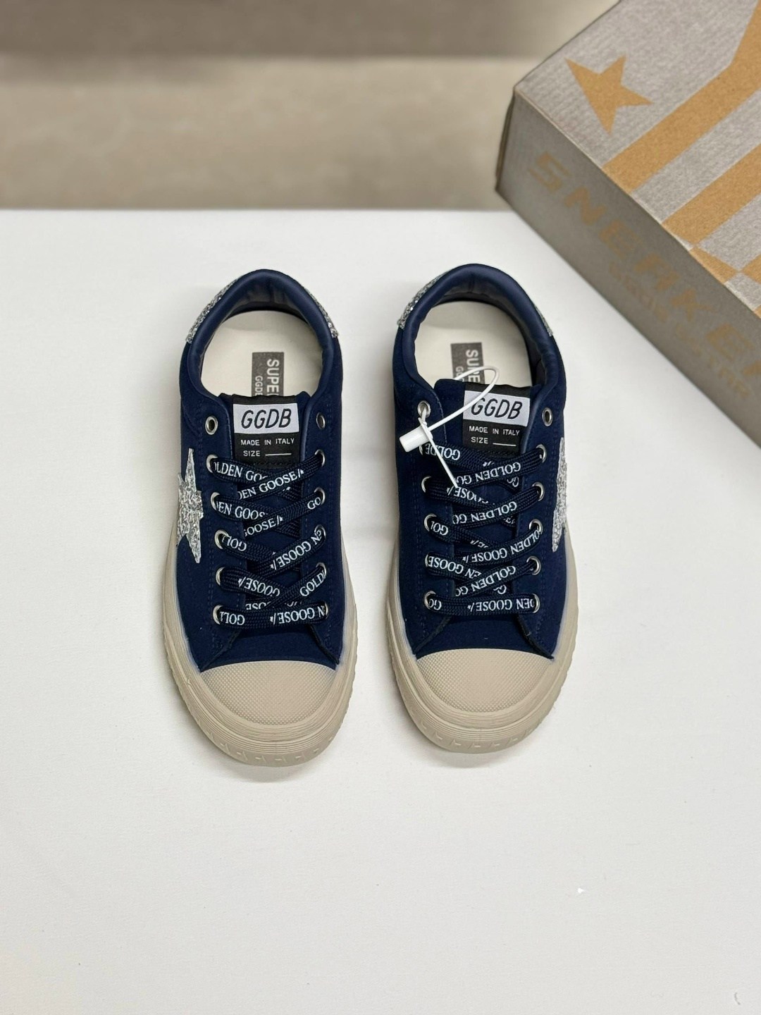 кроссовки golden goose hi star classic синий,синие женские замшевые кеды hi star golden goose,кеды golden goose,замшевые кеды hi star golden goose deluxe brand,замшевые кеды hi star golden goose gwf00