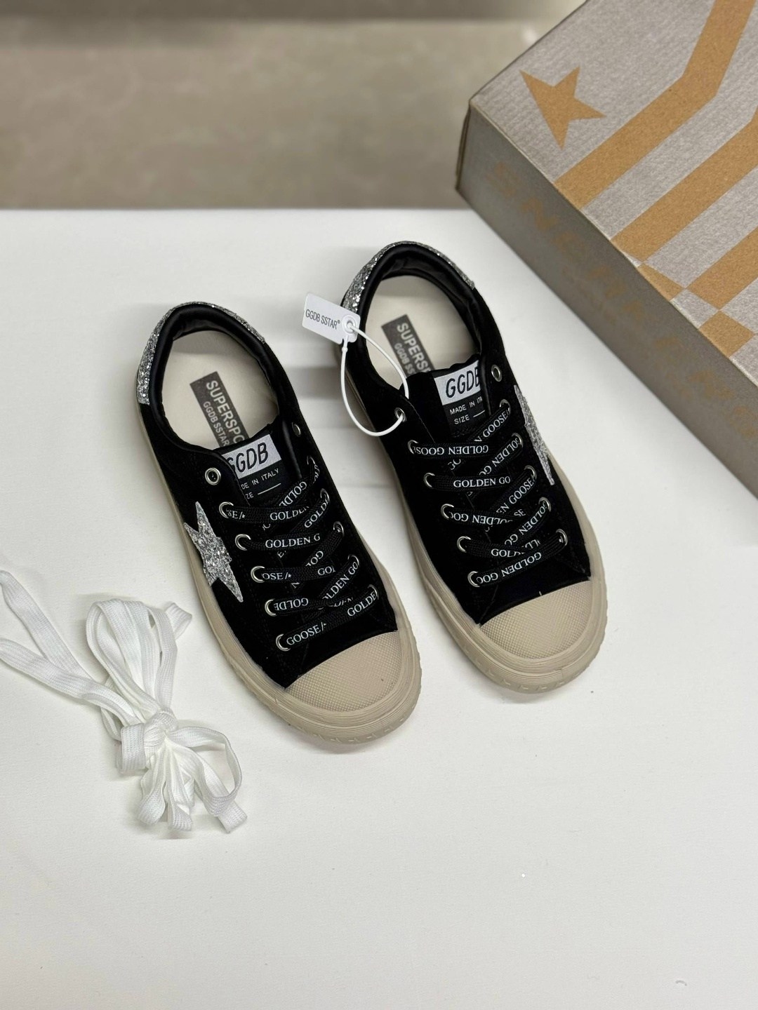 кроссовки golden goose hi star classic синий,синие женские замшевые кеды hi star golden goose,кеды golden goose,замшевые кеды hi star golden goose deluxe brand,замшевые кеды hi star golden goose gwf00