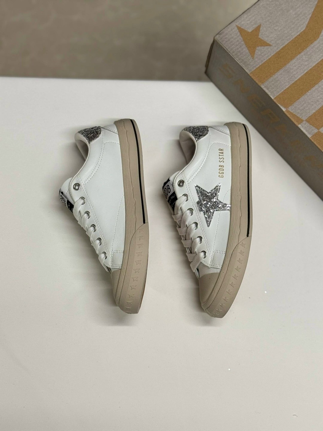 кроссовки golden goose hi star classic синий,синие женские замшевые кеды hi star golden goose,кеды golden goose,замшевые кеды hi star golden goose deluxe brand,замшевые кеды hi star golden goose gwf00