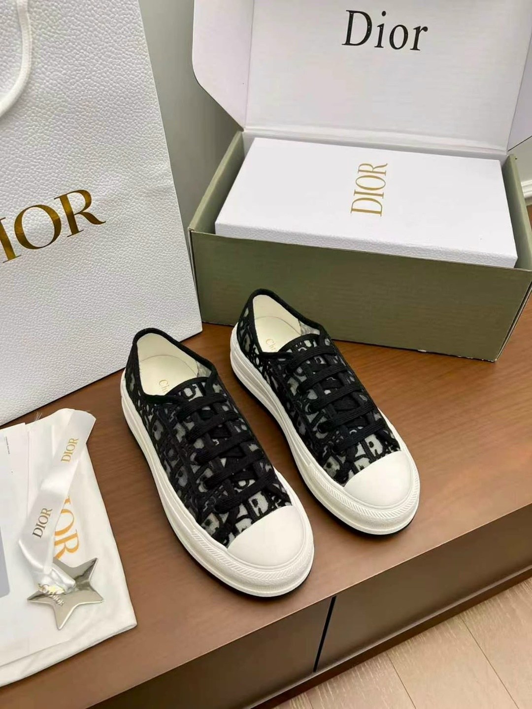 кеды женские dior,кеды dior,кроссовки dior,кеды christian dior,кеды dior walk'n dior женские 55101