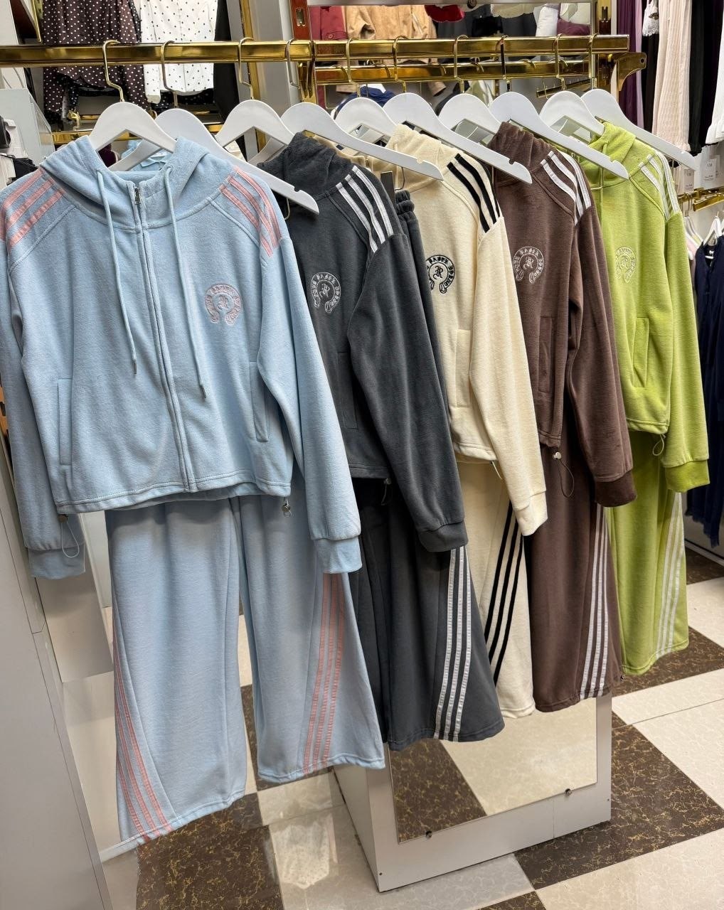 спортивный костюм,спортивный костюм женский,велюровый костюм,женский костюм,спортивный костюм спортивные костюмы