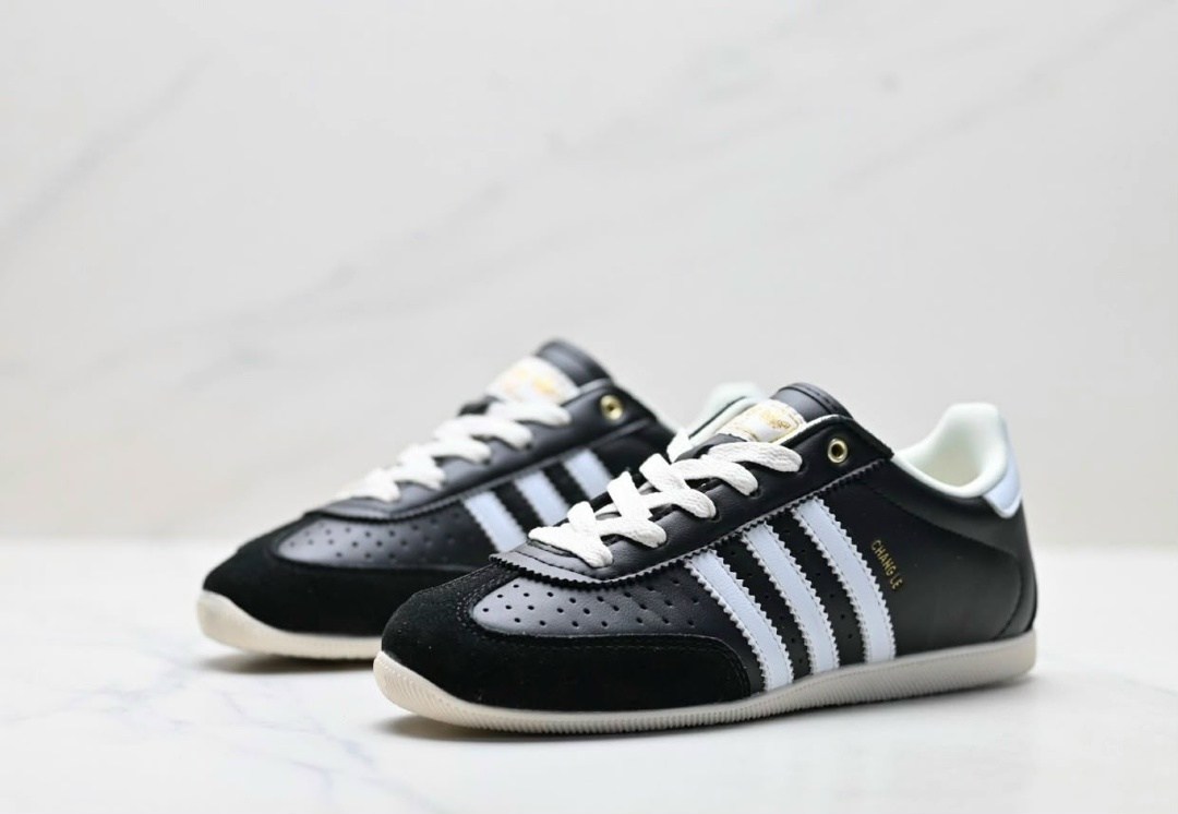 кроссовки adidas,адидас ,самбо адидас кроссовки,кроссовки adidas original,повседневные кроссовки
