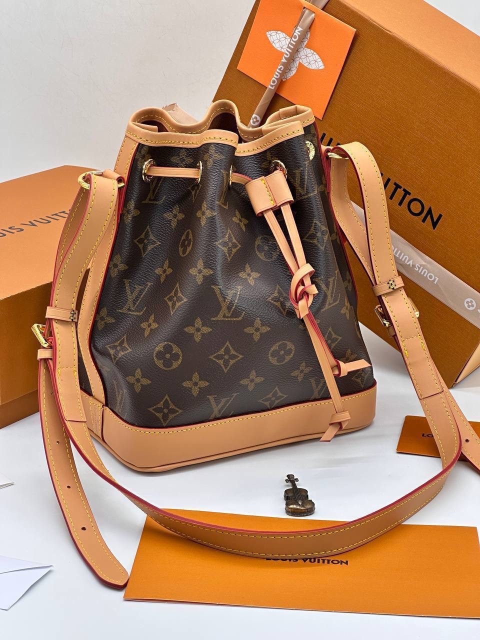 louis vuitton сумка женская,cумка louis vuitton,сумки луи виттон,louis vuitton сумка ведро,сумочка луи виттон