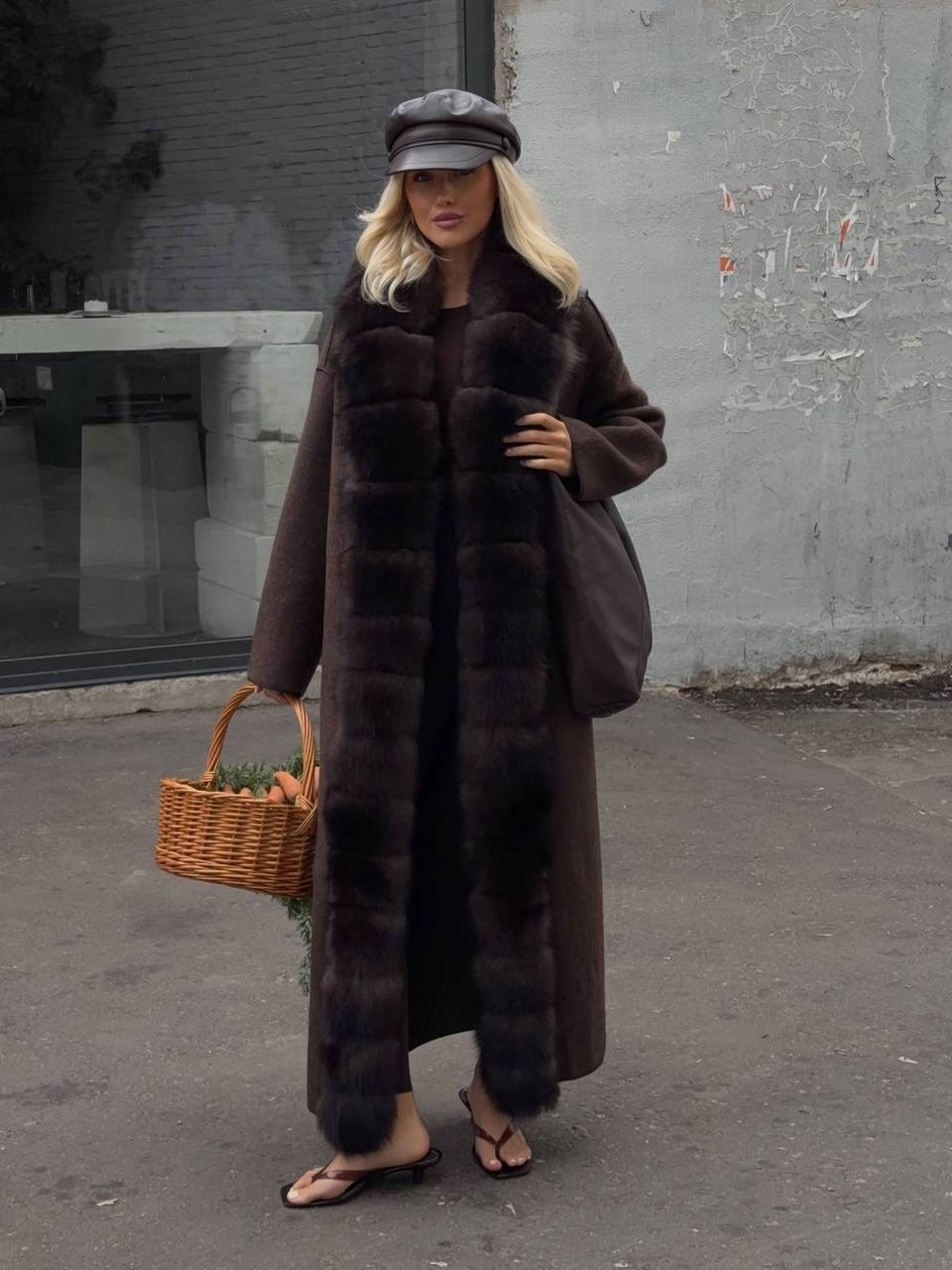 пальто из итальянского кашемира с мехом соболя yana kraft brand,пальто из итальянского кашемира с мехом соболя,пальто с соболем,пальто с мехом,пальто из 100% кашемира с соболем