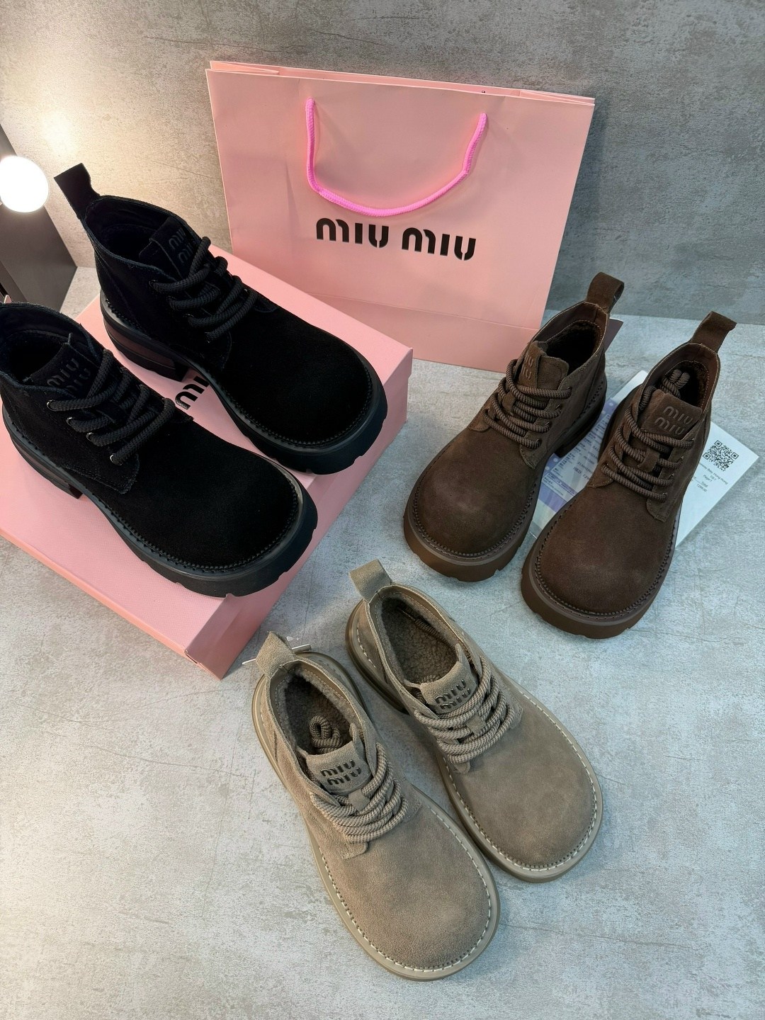 ,ботинки замшевые miu miu,ботинки miu miu,ботинки,женские ботинки