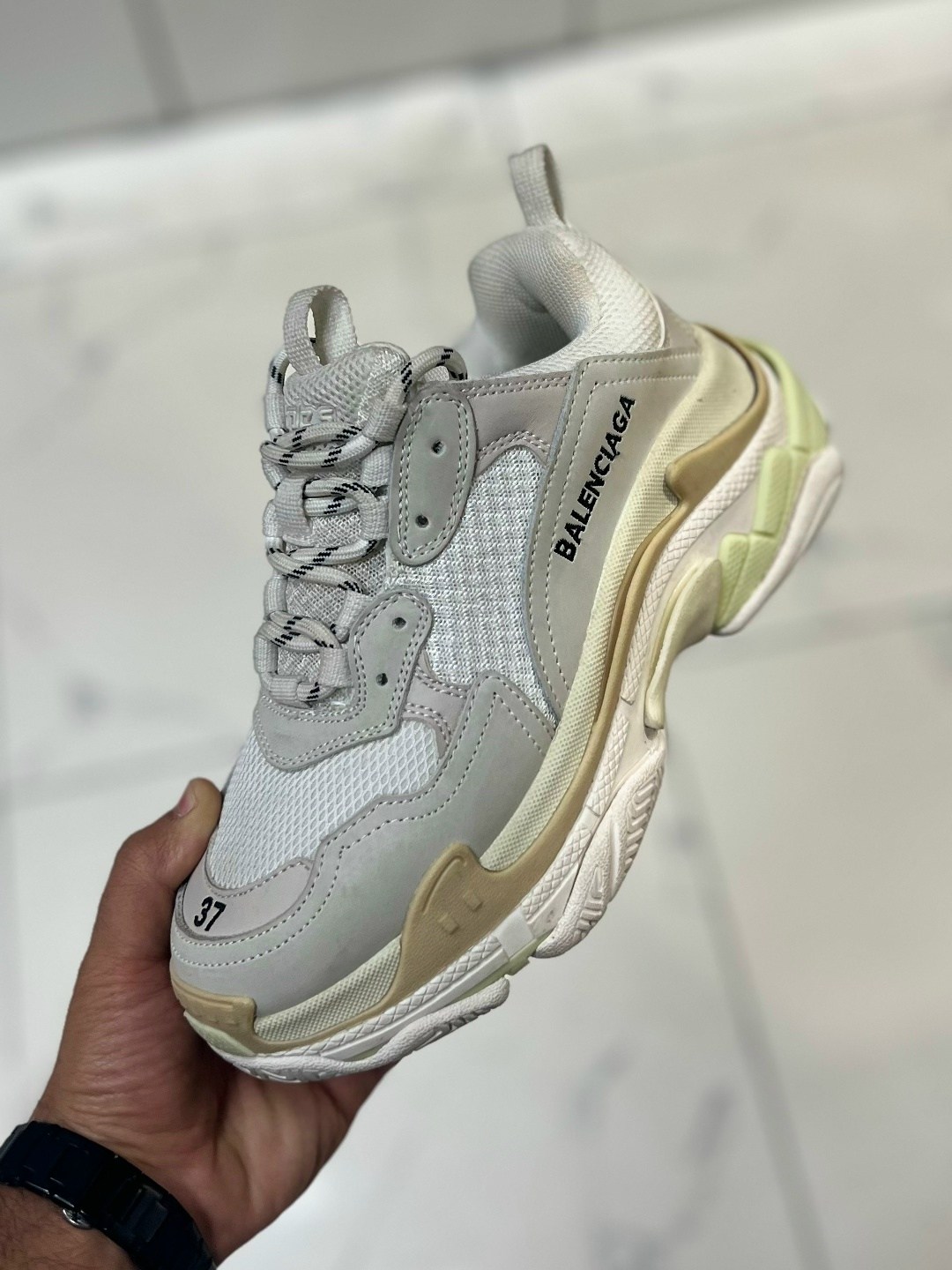 женские кроссовки balenciaga,кроссовки balenciaga triple s,кроссовки баленсиага женские,кроссовки баленсиага женские белые,баленсиага кроссовки