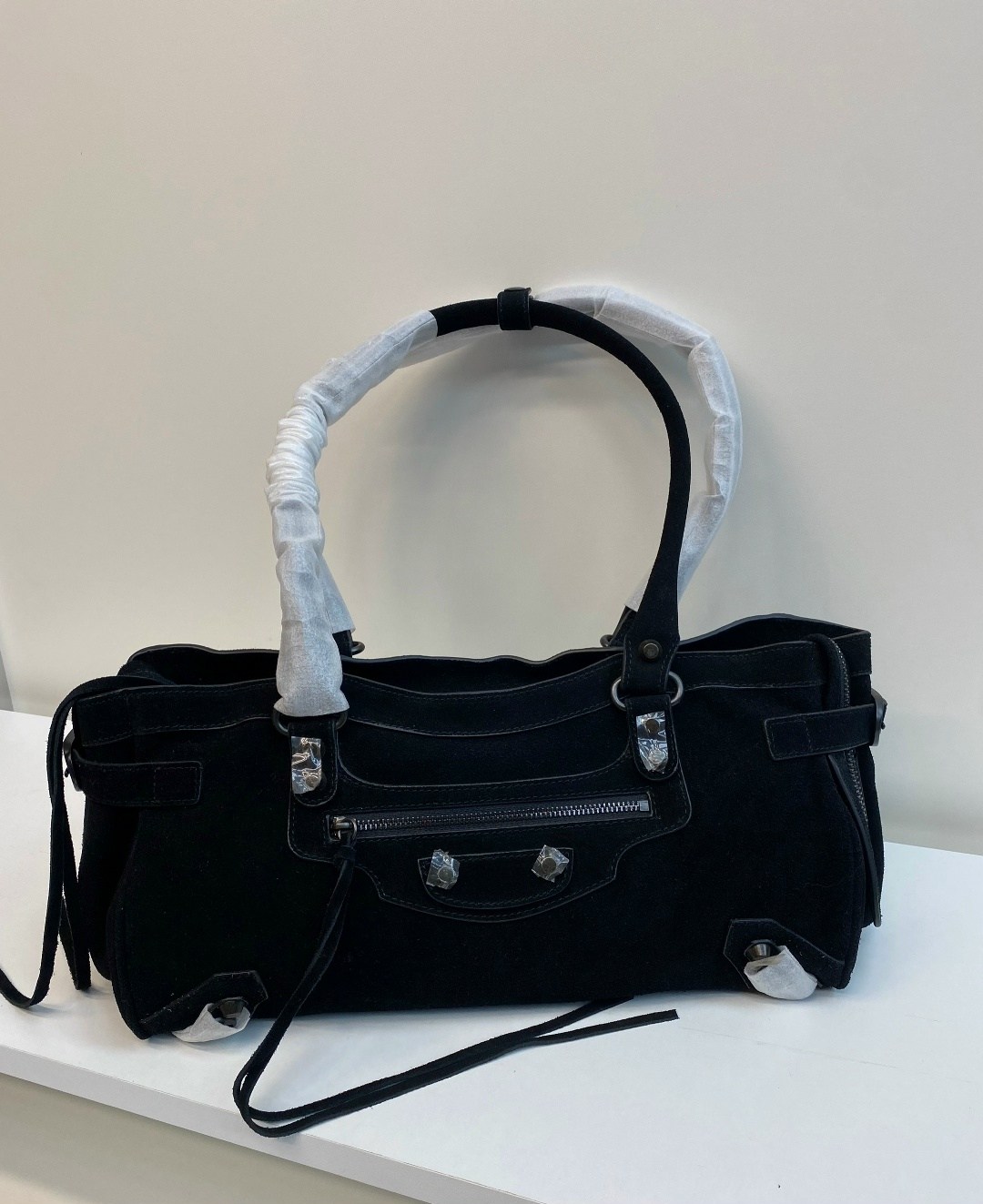 balenciaga city bag,balenciaga metallic edge suede city bag,сумка женская balenciaga,сумка balenciaga,сумка женская замшевая