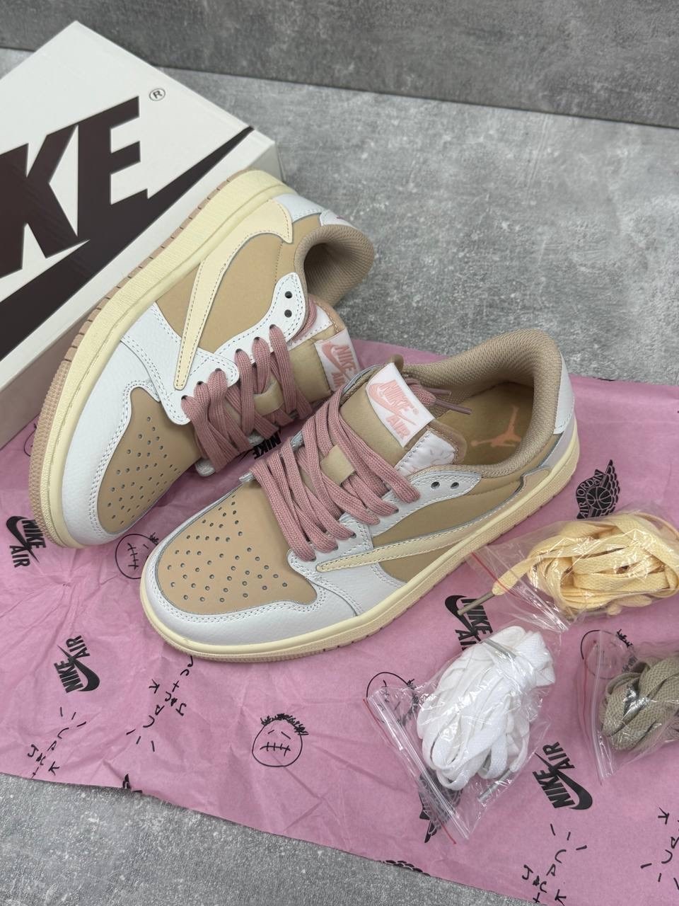 travis scott x air jordan 1 low sail/shy pink,кроссовки nike air jordan 1 low,кроссовки женские nike air jordan 1,кроссовки air jordan 1 low x travis scott 'shy pink' unisex,кроссовки nike travis scot