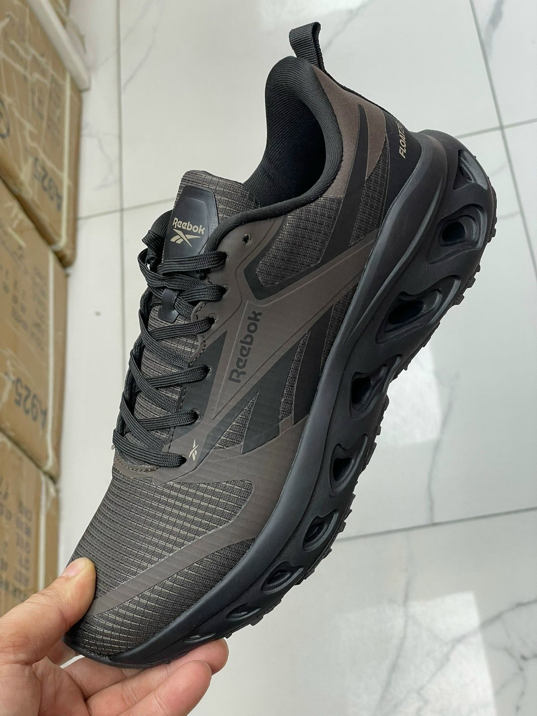 adidas мужские кроссовки,кроссовки adidas,кроссовки adidas climaproof,зимние кроссовки adidas,