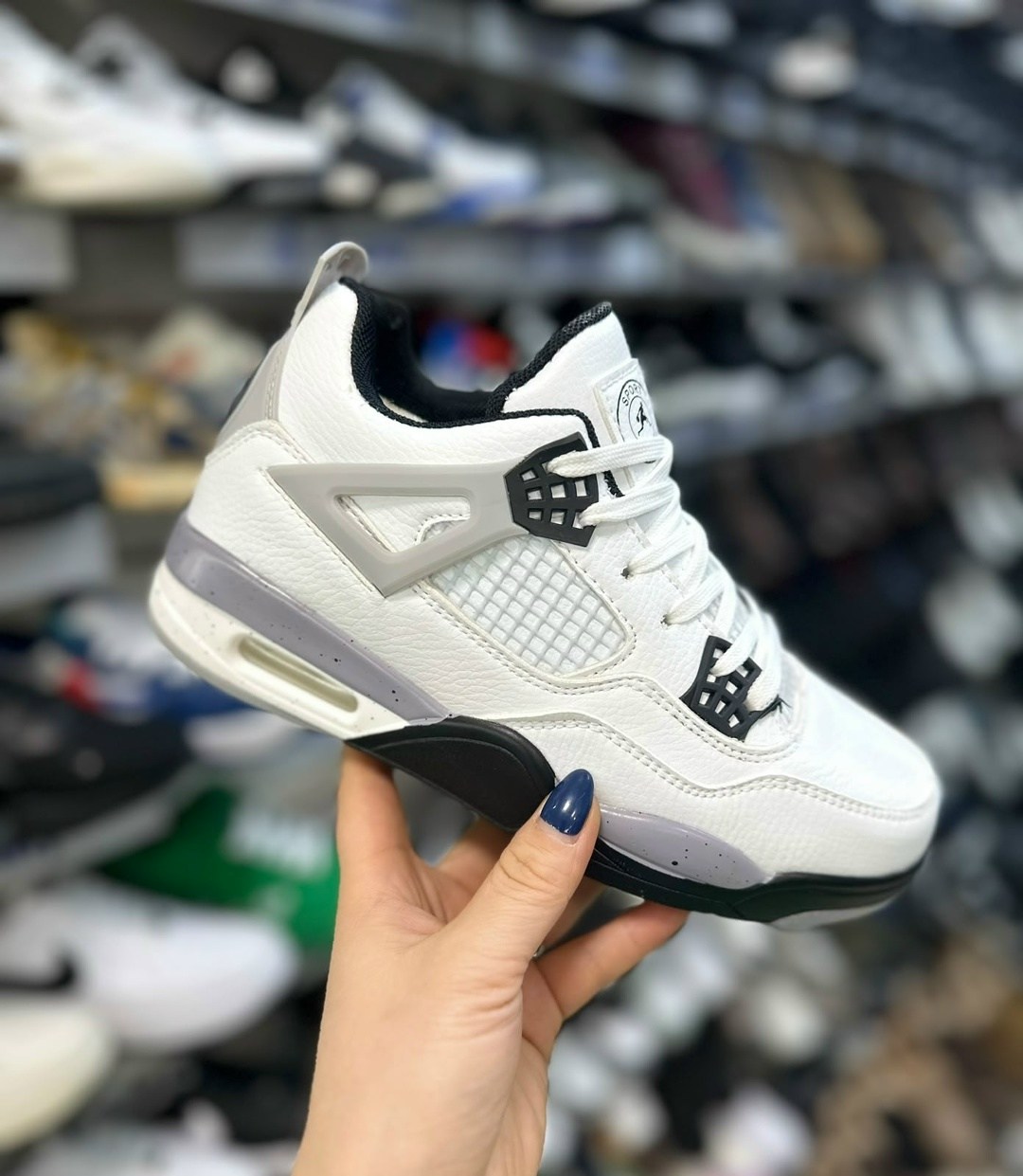кроссовки женскиe,кроссовки nike air jordan 4 retro,кроссовки,спортивная ,