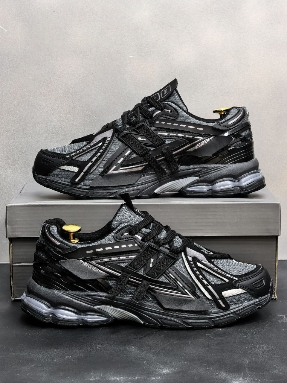 кроссовки женские balenciaga runner sneaker worn-out черный,кроссовки balenciaga runner,кроссовки,кроссовки track 2 trainer black balenciaga,кроссовки balenciaga under armour x runner sneaker black