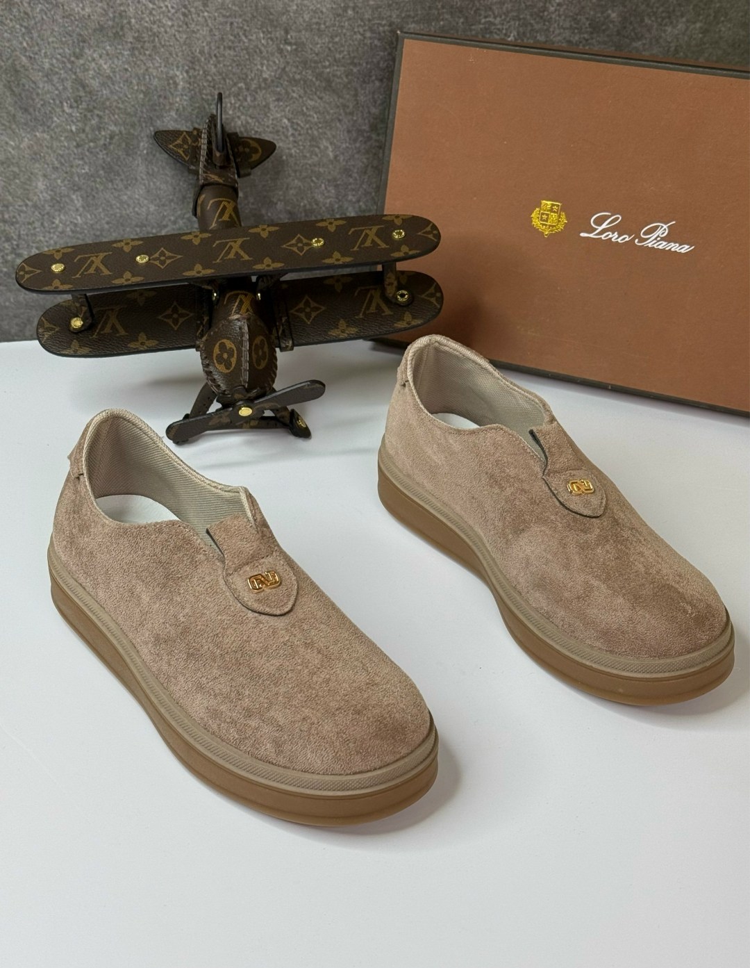 лоферы из натуральной замши loro piana premium shoes,,лоферы loro piana,лоферы женские из натуральной замши,лоферы женские замшевые бежевые