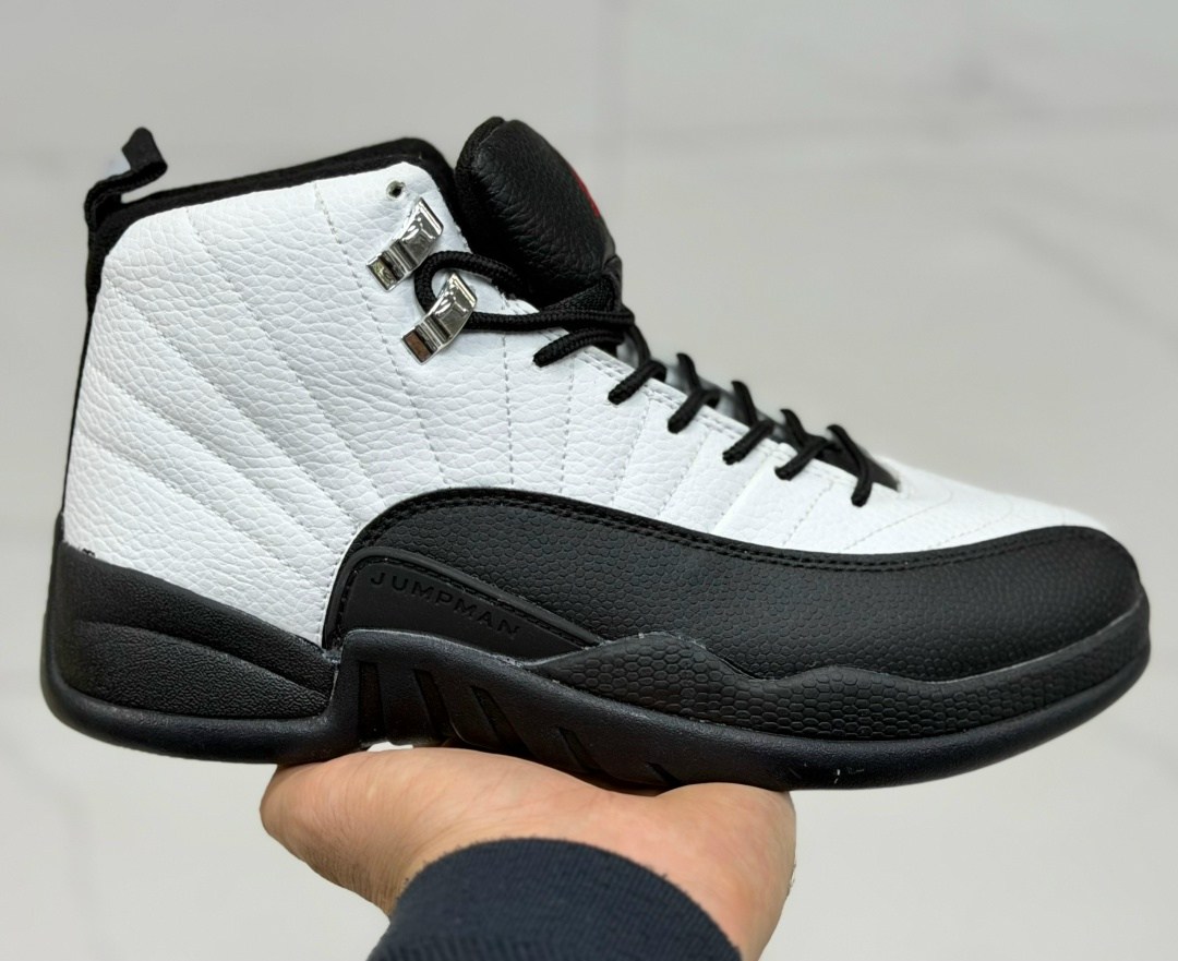 кроссовки air jordan 12 retro winterized gs triple black,баскетбольная ,кроссовки air jordan 12 retro winterized bq6850-001 черный,air jordan 12 retro,кроссовки 12 ретро air jordan черный