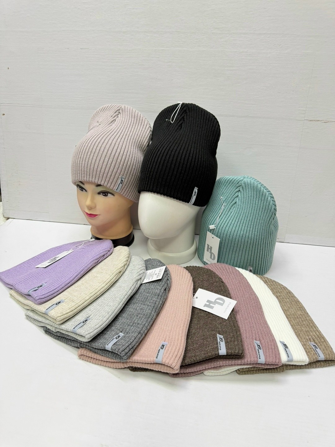 шапка,шапка женская,шапка для женщин,женская вязаная шапка,шапка женская бини