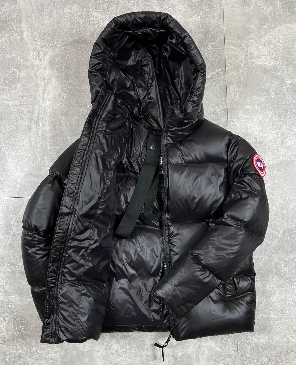 пуховик crofton с капюшоном canada goose черный,пуховик crofton canada goose,canada goose черный полиамидовый пуховик,canada goose черный полиамидовый пуховик для мужчин,куртка зимняя canada goose