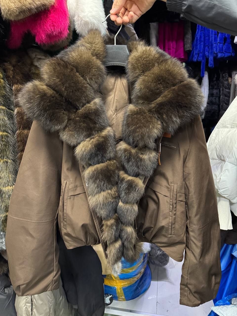 парка женская с натуральным мехом,парка с натуральным мехом,пуховик с натуральным мехом,куртка с мехом,меховая куртка