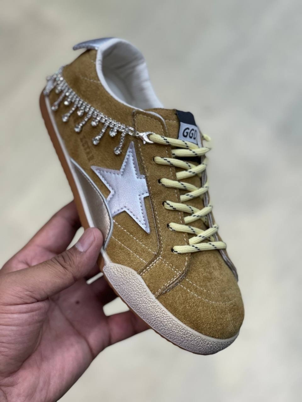 ,женские кроссовки,женская ,обуви,кроссовки golden goose