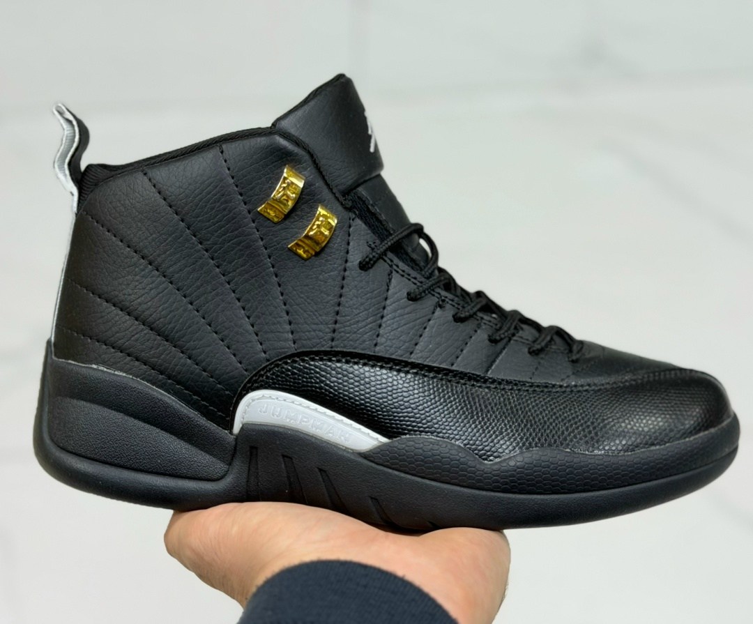 кроссовки air jordan 12 retro winterized gs triple black,баскетбольная ,кроссовки air jordan 12 retro winterized bq6850-001 черный,air jordan 12 retro,кроссовки 12 ретро air jordan черный