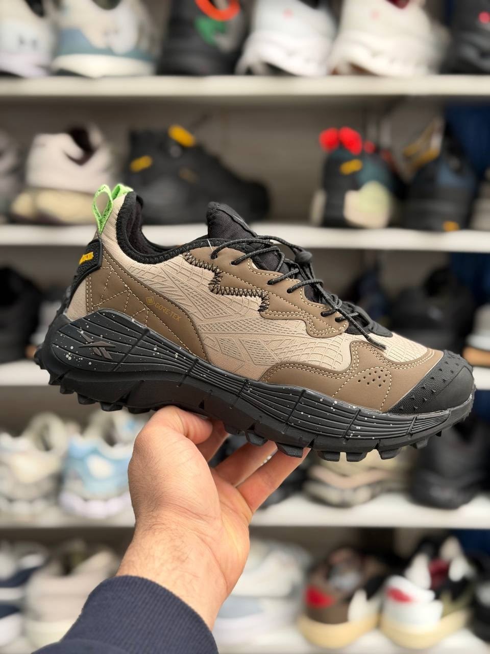 кроссовки reebok,кроссовки reebok zig kinetica,кроссовки мужские reebok,кроссовки reebok zig kinetica 2 edge gore tex,кроссовки мужские reebok zig kinetica ii edge