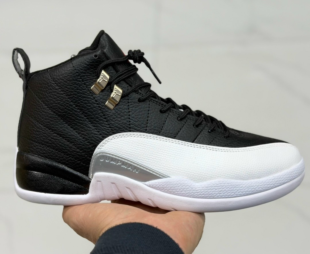 кроссовки air jordan 12 retro winterized gs triple black,баскетбольная ,кроссовки air jordan 12 retro winterized bq6850-001 черный,air jordan 12 retro,кроссовки 12 ретро air jordan черный