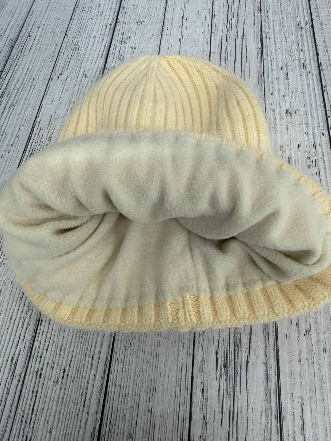 шапка,шапка бини,женская шапка,шапка bering hat белая коллекция,вязаная шапка