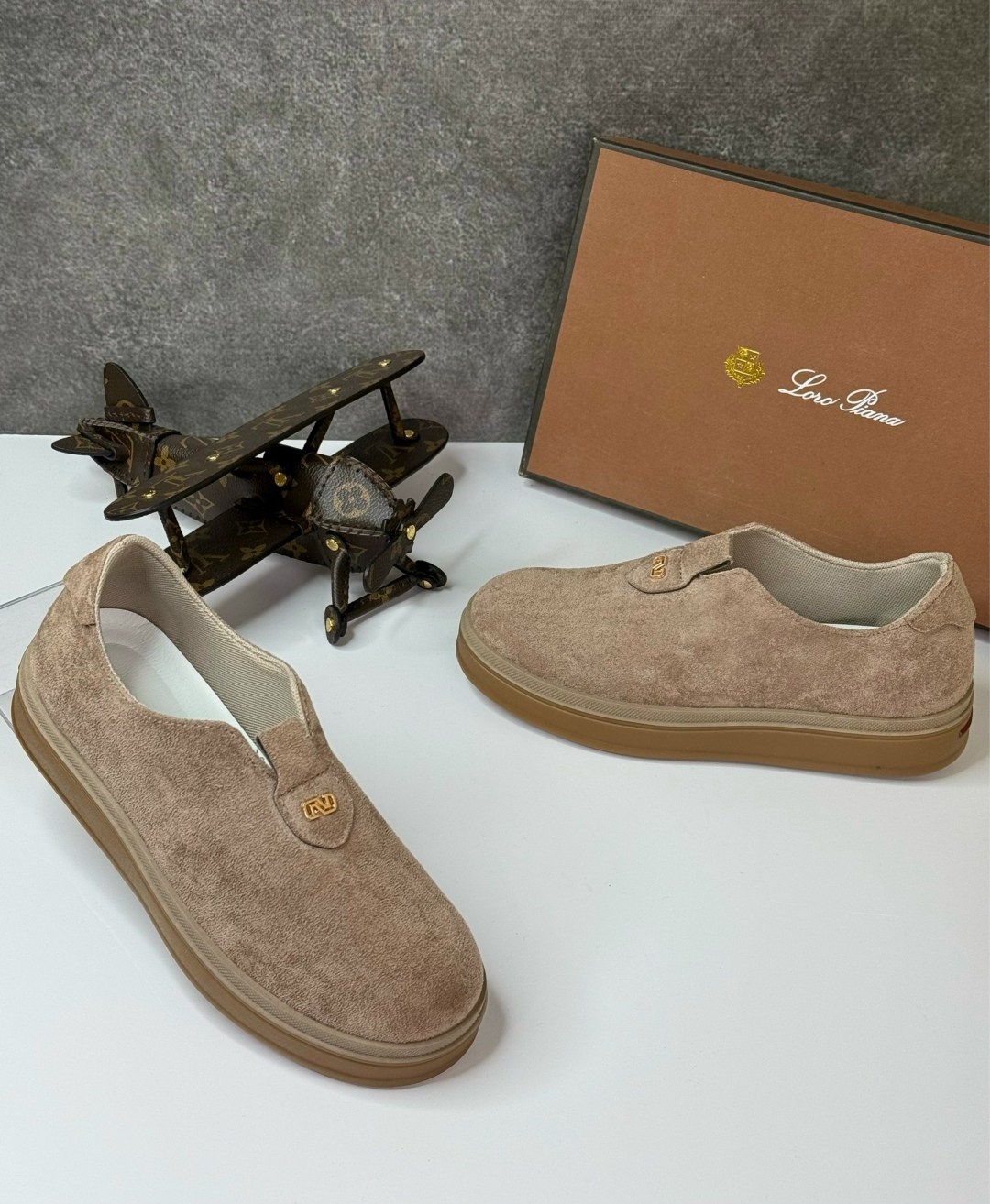 лоферы из натуральной замши loro piana premium shoes,,лоферы loro piana,лоферы женские из натуральной замши,лоферы женские замшевые бежевые
