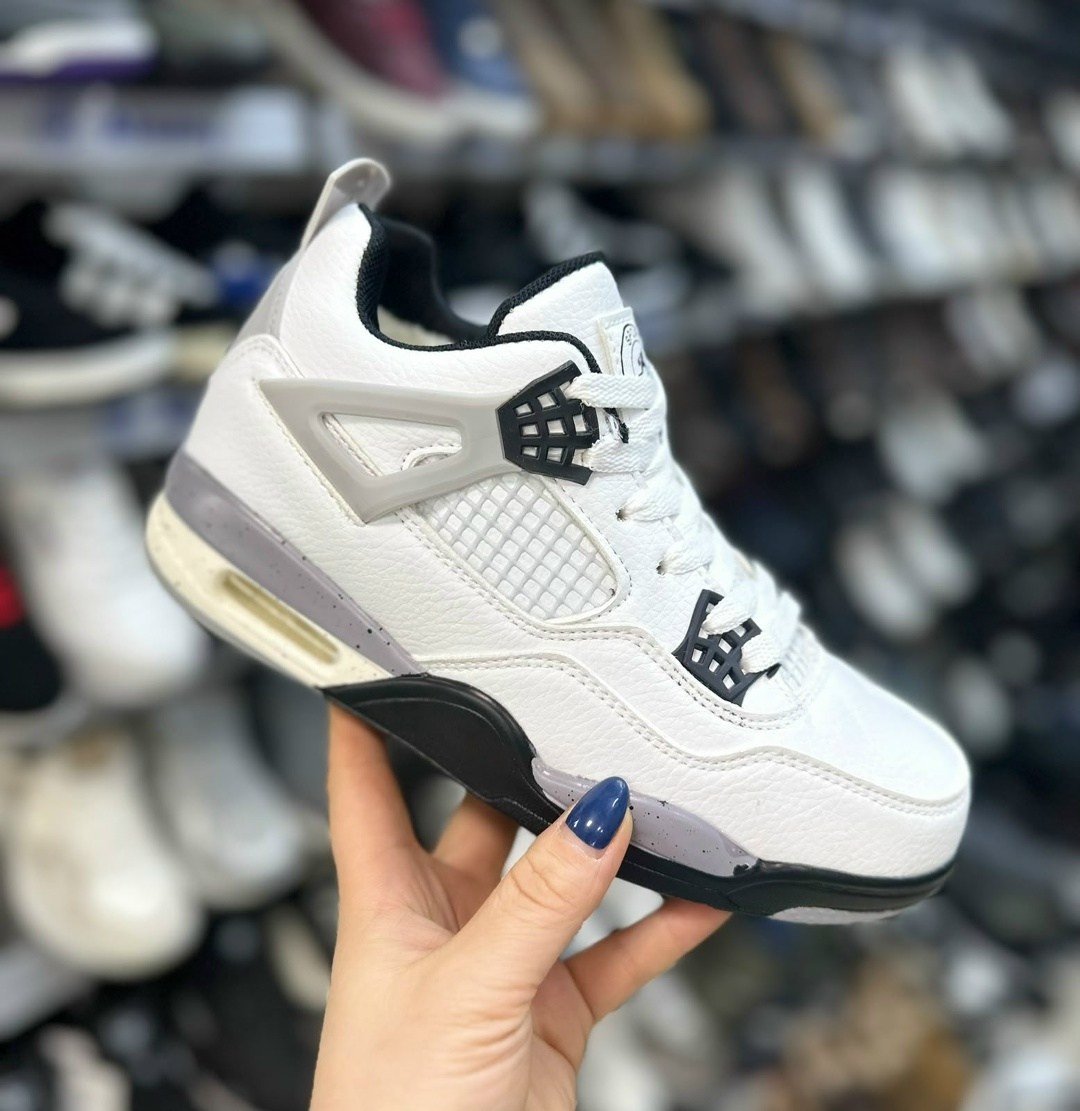 кроссовки женскиe,кроссовки nike air jordan 4 retro,кроссовки,спортивная ,