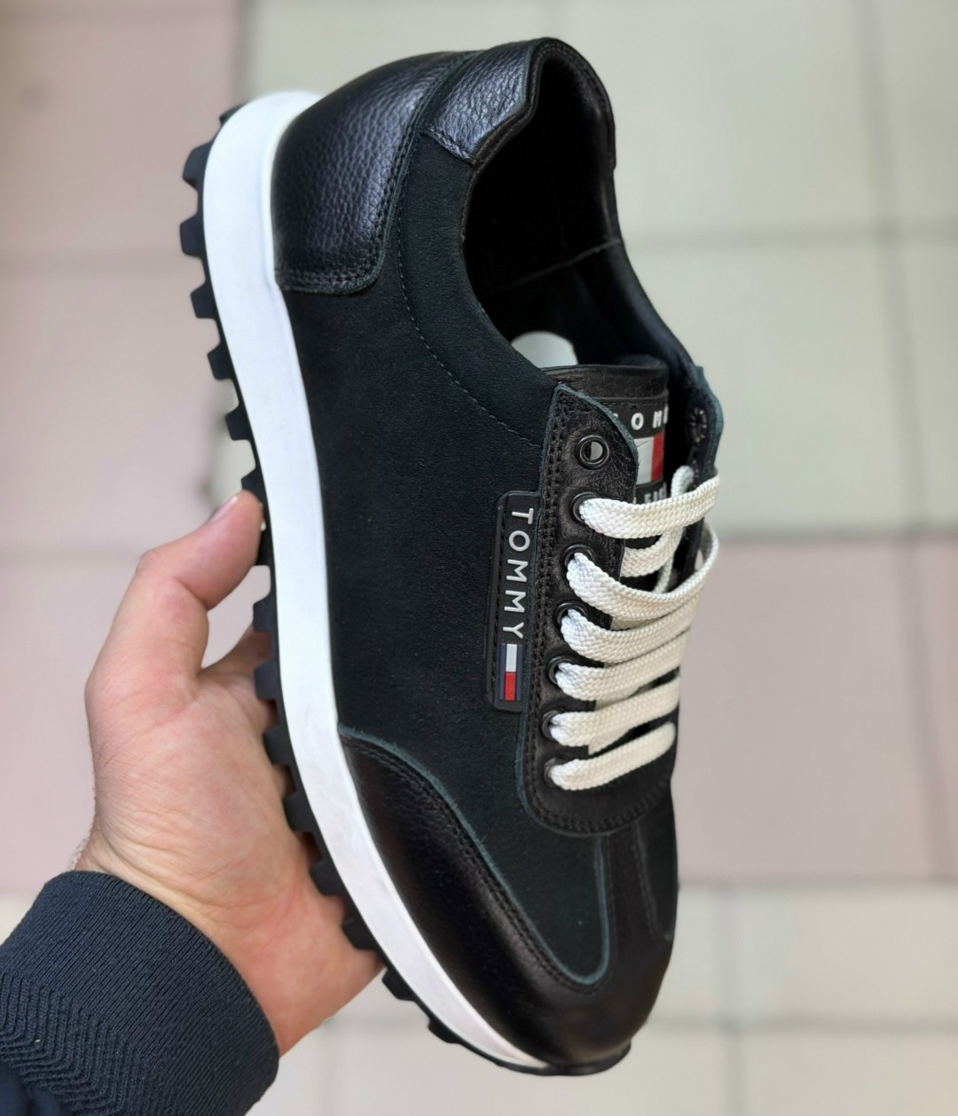 кроссовки emporio armani,кожаные кроссовки emporio armani,кроссовки мужские armani,,кроссовки armani