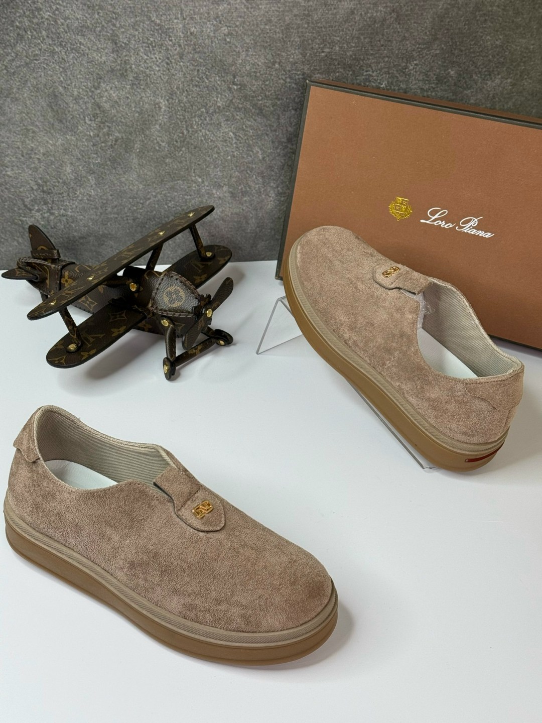 лоферы из натуральной замши loro piana premium shoes,,лоферы loro piana,лоферы женские из натуральной замши,лоферы женские замшевые бежевые