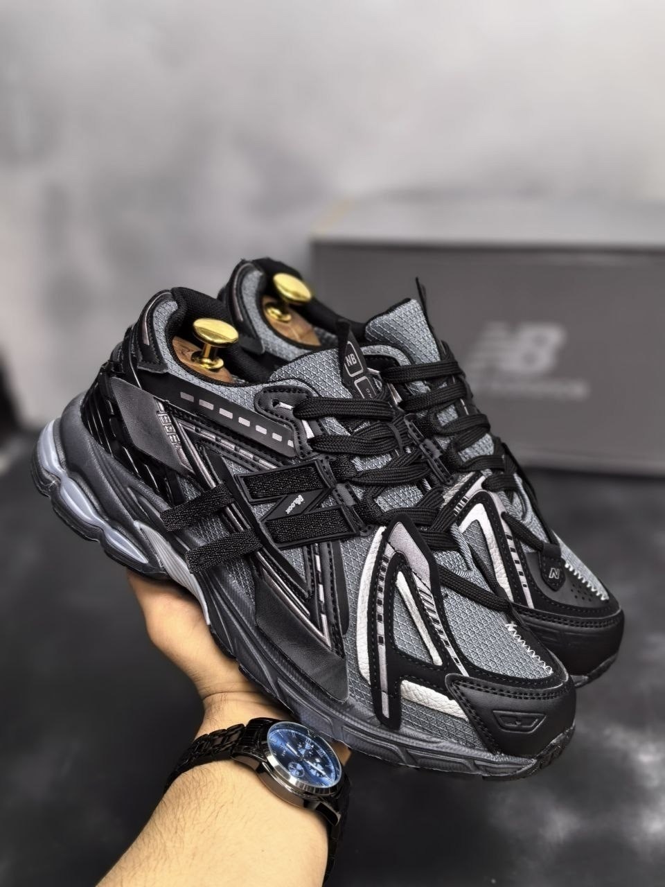 кроссовки женские balenciaga runner sneaker worn-out черный,кроссовки balenciaga runner,кроссовки,кроссовки track 2 trainer black balenciaga,кроссовки balenciaga under armour x runner sneaker black