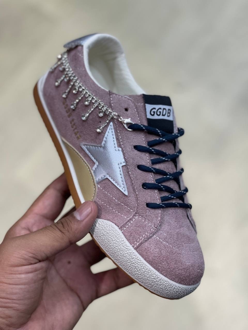 ,женские кроссовки,женская ,обуви,кроссовки golden goose