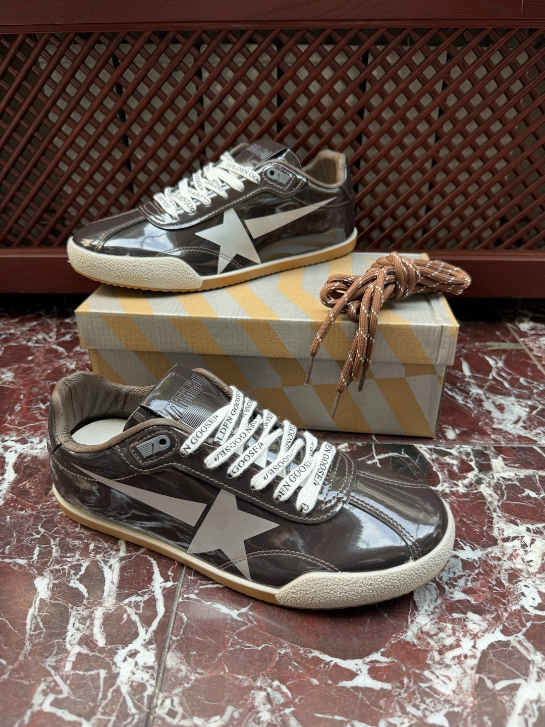 кроссовки golden goose,golden goose sneakers,кроссовки golden goose superstar distressed black silver,кеды golden goose,