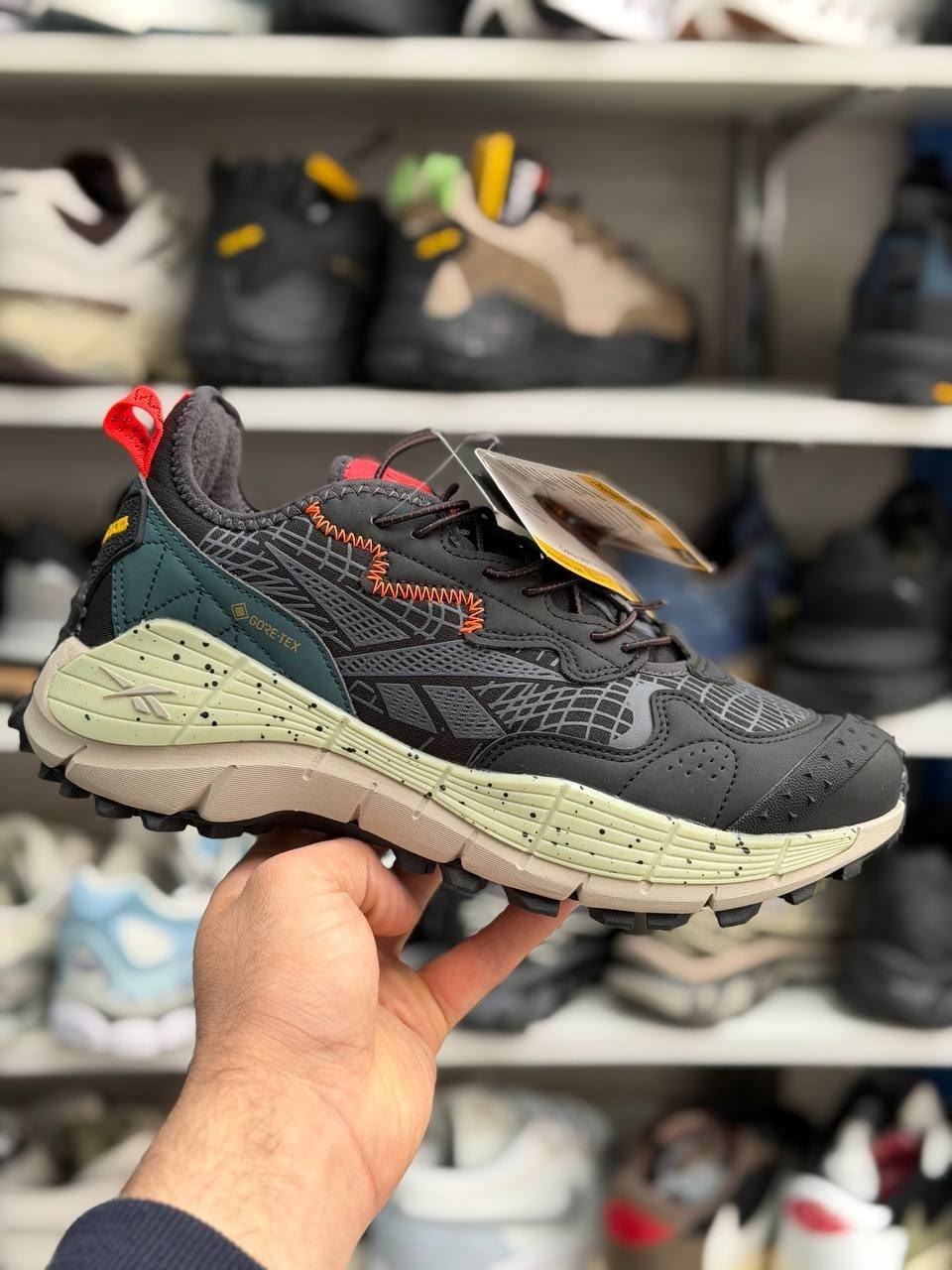 кроссовки reebok,кроссовки reebok zig kinetica,кроссовки мужские reebok,кроссовки reebok zig kinetica 2 edge gore tex,кроссовки мужские reebok zig kinetica ii edge