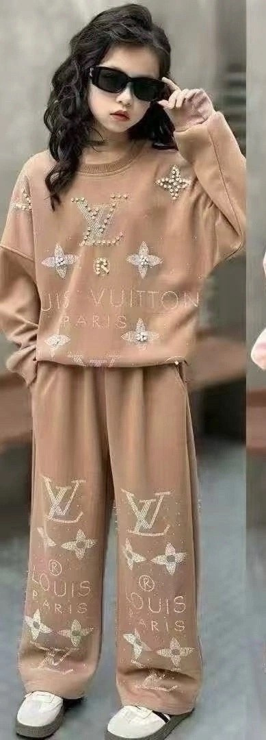 комплект одежды louis vuitton,костюм теплый,трикотажные костюмы,костюм луи виттон,костюм детский